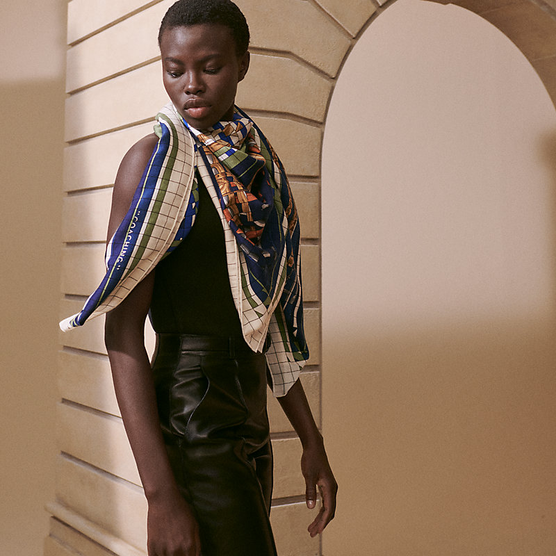 HERMES ショール Coaching Deja-Vu shawl 140 直営店ラッピング Coaching Deja-Vu shawl 140 | Hermès UK
